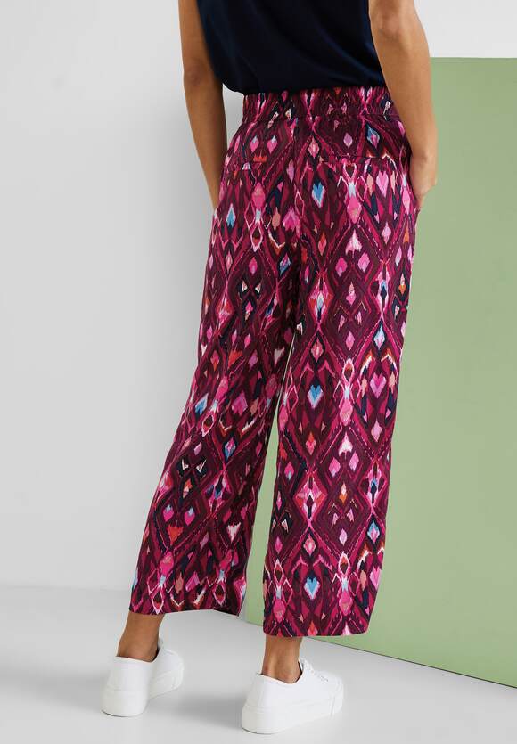 STREET ONE Loose Fit Hose mit Ikatprint Damen - Style Emee - Tamed Berry | STREET  ONE Online-Shop