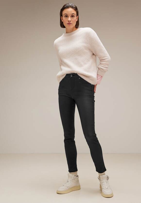 STREET ONE Slim Fit Hose mit Coating Damen - Style York - Black | STREET ONE  Online-Shop | Stretchhosen